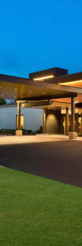 Courtyard by Marriott Lincroft Red Bank，位于雷德班克的酒店