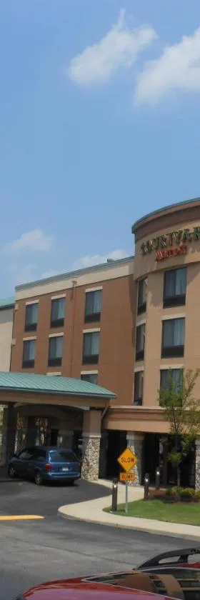 匹兹堡门罗维尔万怡酒店，位于蒙罗维尔的酒店