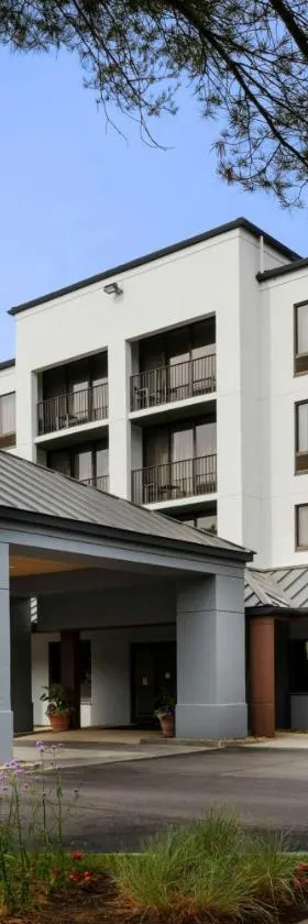 Courtyard by Marriott Portsmouth，位于朴茨茅斯的酒店