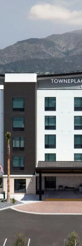 TownePlace Suites by Marriott Monrovia，位于蒙罗维亚的酒店