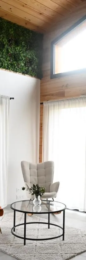 Pinéa Lodge - Chalet Authentique en Pin des Landes，位于Saint-Yaguen的酒店