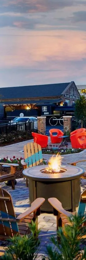 Aloft Wilmington at Coastline Center，位于威尔明顿的酒店