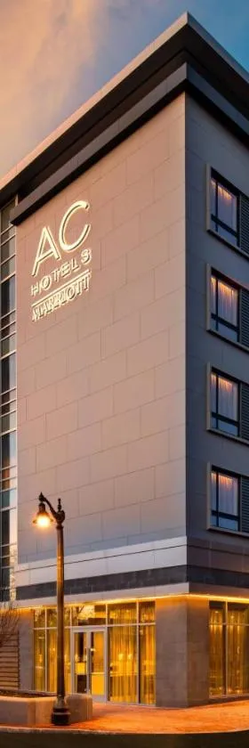 AC Hotel by Marriott Portsmouth Downtown/Waterfront，位于朴茨茅斯的酒店