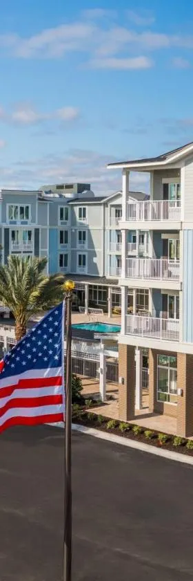 Courtyard Amelia Island，位于阿米莉亚岛的酒店