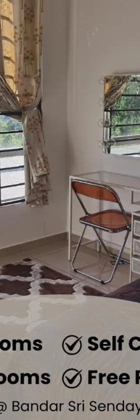 Homestay Medina Sendayan，位于Kampong Baharu Jimah的酒店