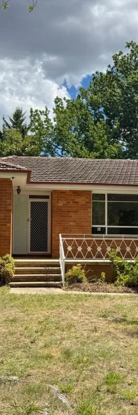 Elegant 4BR Home in Red Hill，位于堪培拉的酒店