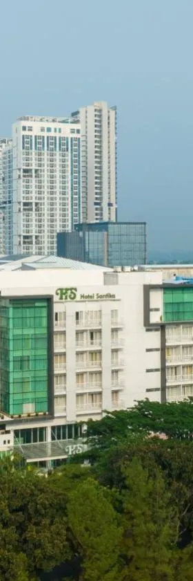 塞尔蓬BSD城珊迪卡酒店，位于塞尔蓬的酒店