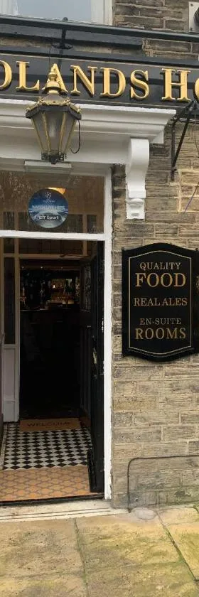 The Woodland's Hotel，位于布雷得佛的酒店