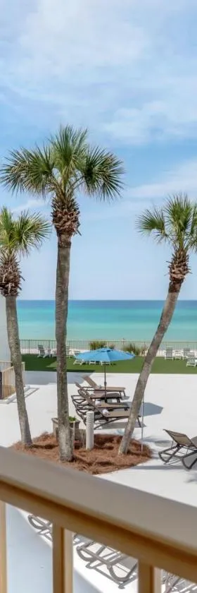 Chateau Beachfront Hotel, a By the Sea Resort，位于巴拿马城海滩的酒店