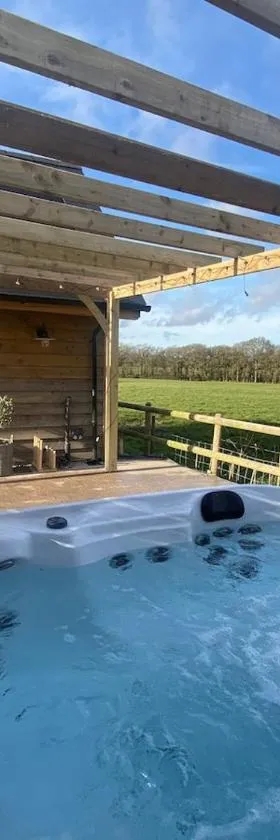 Luxury Boutique retreat, hot tub, dog friendly，位于汉默的酒店