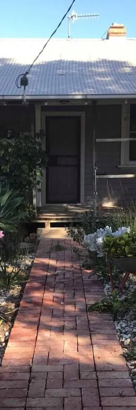 Country Style Cottage，位于Ouyen的酒店