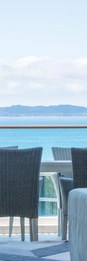 Villa 3 Luxe Coastal Escape，位于Cable Bay的酒店