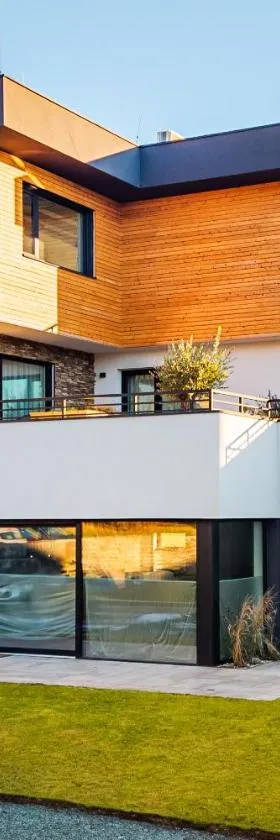Pinot Noir Apartments & Wine Bar，位于梅图耶河畔新城的酒店