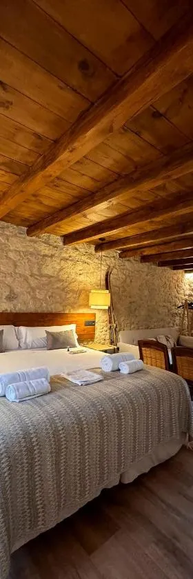 La Casa del Cantero，位于Pinilla del Valle的酒店