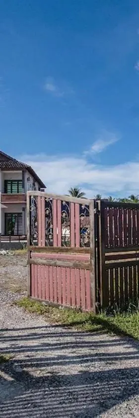 Nurbayu Chalet, Kemaman，位于关丹的酒店