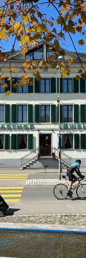 Gasthof Löwen，位于Mönchaltorf的酒店