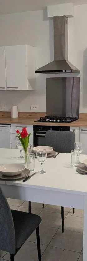 3-Room-House Cornebarrieu - quiet and close to Airport, Meett, Leclerc，位于科尔讷巴里厄的酒店