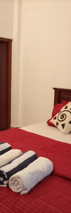 Senu Beach villa，位于Alutgama的酒店