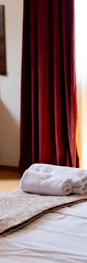 Hotel Chrobry，位于缅济热茨的酒店