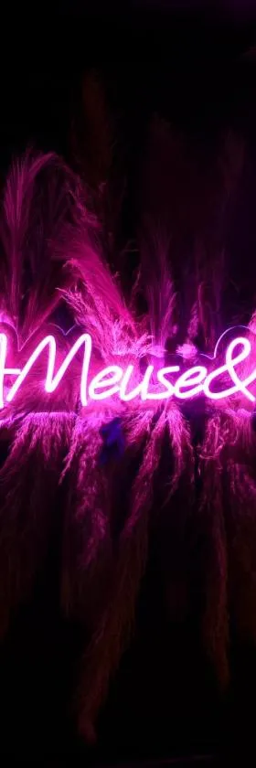 Love Room AMeuse&Vous，位于Hastière-par-delà的酒店