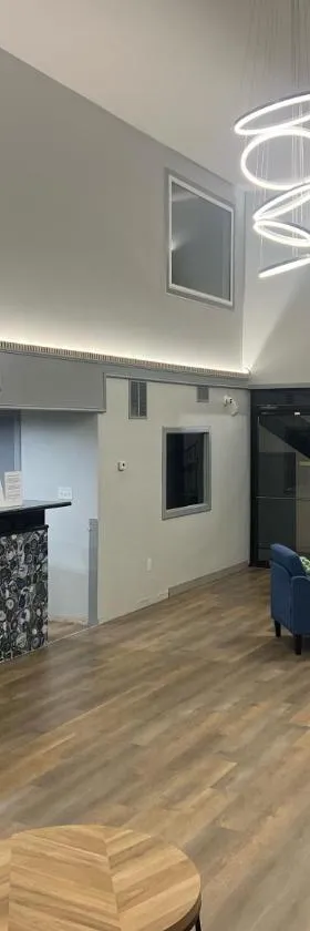 Walnut Inn Roland，位于罗兰的酒店