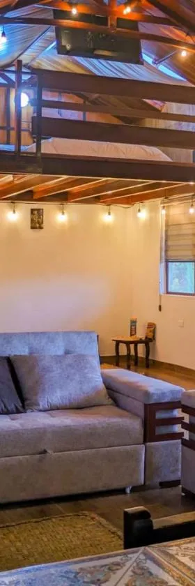 La Cabaña de Ciela con jacuzzi，位于拉塔昆加的酒店