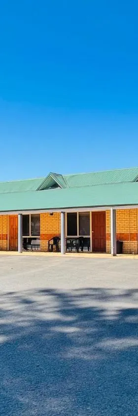 Drakesbrook Hotel，位于Waroona的酒店