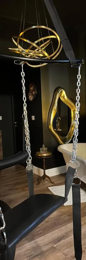 Love Room La Croix de Saint André，位于圣昂德雷德屈布扎克的酒店