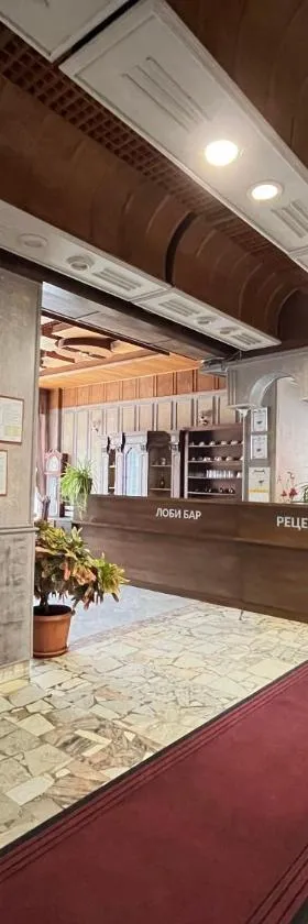 Park Hotel Ivailo，位于大特尔诺沃的酒店