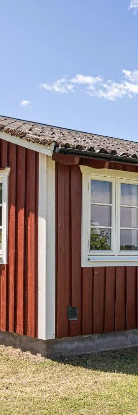 Husdjursvänlig semesterstuga Lillaskogen，位于海斯勒霍尔姆的酒店