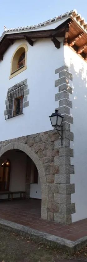Finca los arboles habitaciones，位于拉斯·罗萨斯·德·马德里的酒店