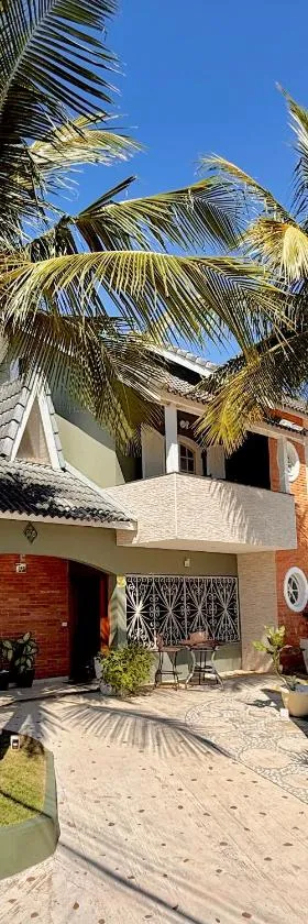 Surfside Suites，位于佩鲁伊比的酒店