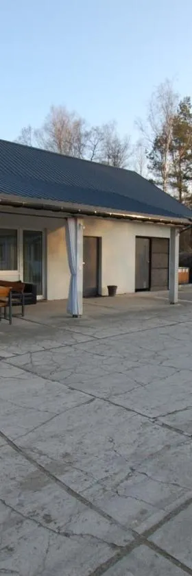 Letnia Oaza "Forsycja"，位于Sobienie Jeziory的酒店
