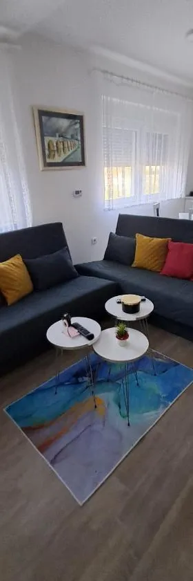 Apartman Jass，位于Stari Banovci的酒店