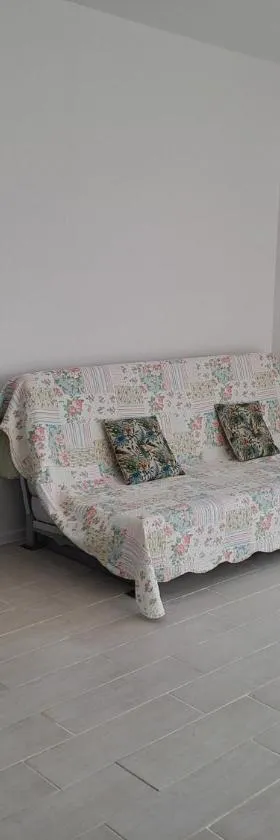 Apartament Cykady pod Warszawą，位于杰隆卡的酒店