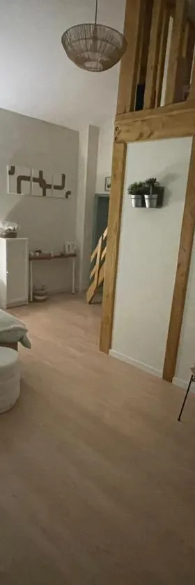Chambre d hôte en Drôme des collines pour 2 à 4 personnes，位于Saint-Laurent-dʼOnay的酒店