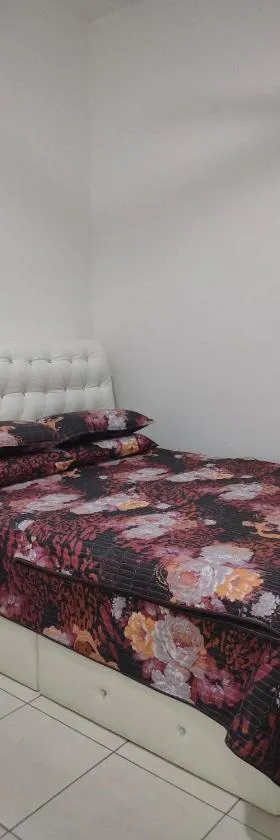 Puteri Homestay，位于加央的酒店