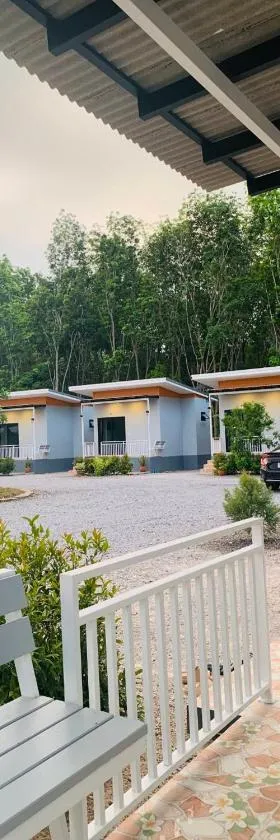 Suanvadee Resort สวนวดี รีสอร์ท，位于当萨的酒店