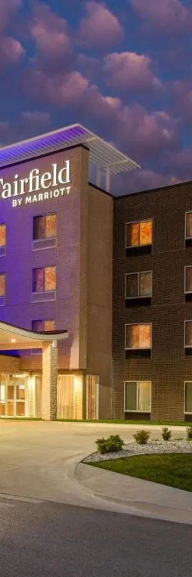 Fairfield by Marriott Inn & Suites Kansas City at The Legends，位于堪萨斯城的酒店
