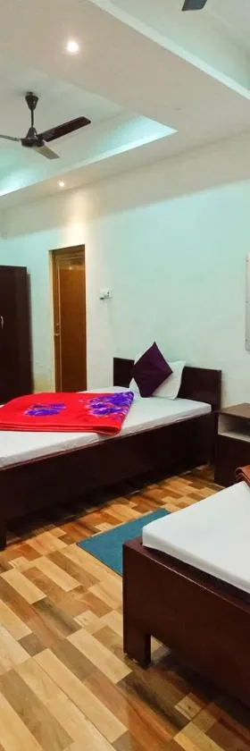 HOTEL ROYAL CiTY KOCH BEHAR，位于Koch Bihār的酒店