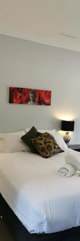 Lake Clifton Tavern and Motel，位于Lake Clifton的酒店