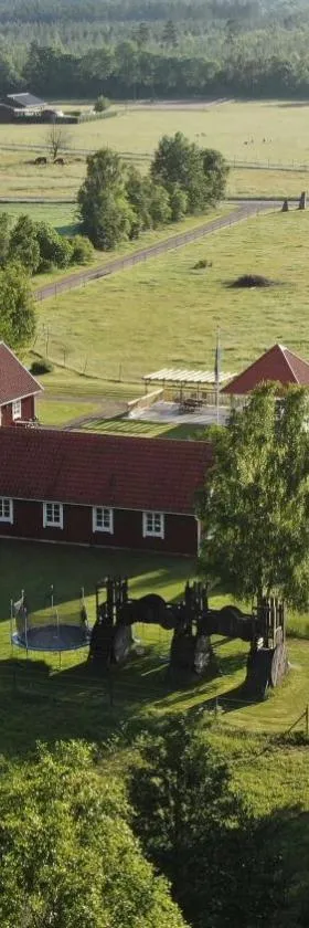 Hagbards By Gårdspensionat，位于Slöinge的酒店