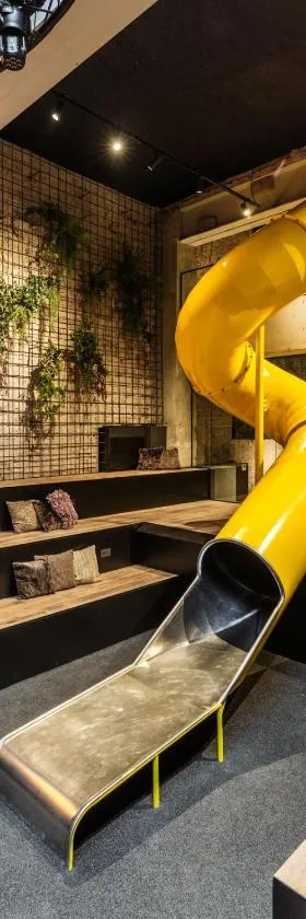 Upstairs Hotel，位于奥斯坦德的酒店