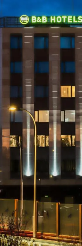B&B HOTEL Warsaw East，位于华沙的酒店