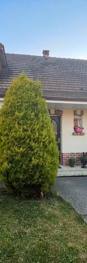 Gîte Les Ames Jumelles，位于Lahoussoye的酒店
