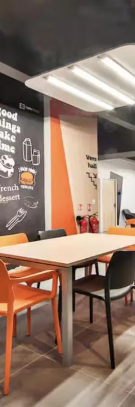 05.Studio#Charenton#Fitness#Cinema，位于沙朗通勒蓬的酒店