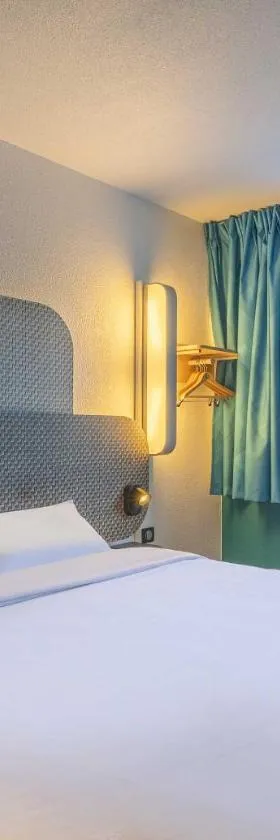 B&B HOTEL Aix-en-Provence Meyreuil Sainte-Victoire，位于梅勒伊的酒店