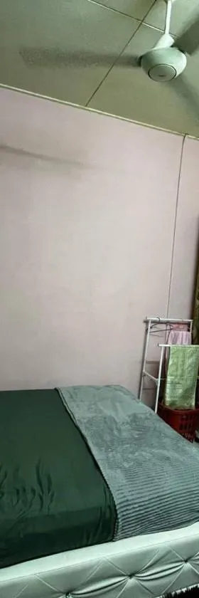 Homestay Seri Aishah，位于Chemor的酒店