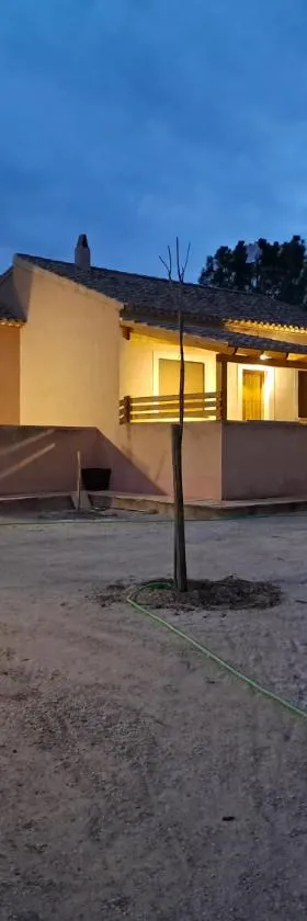 Cortijo Ojos del Prado，位于卡拉瓦卡·德·拉·克鲁斯的酒店