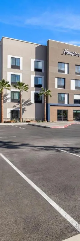 Hampton Inn & Suites Corona, Ca，位于科罗娜的酒店